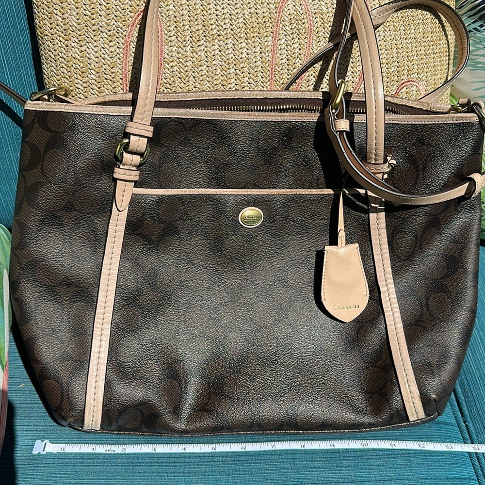 Elegant Coach Brown Leather Tote Bag